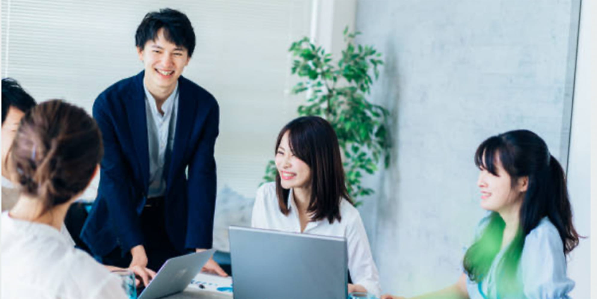 健康セミナーを提供している様子